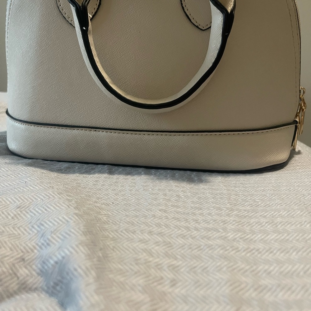 Elegant Cream Handbag